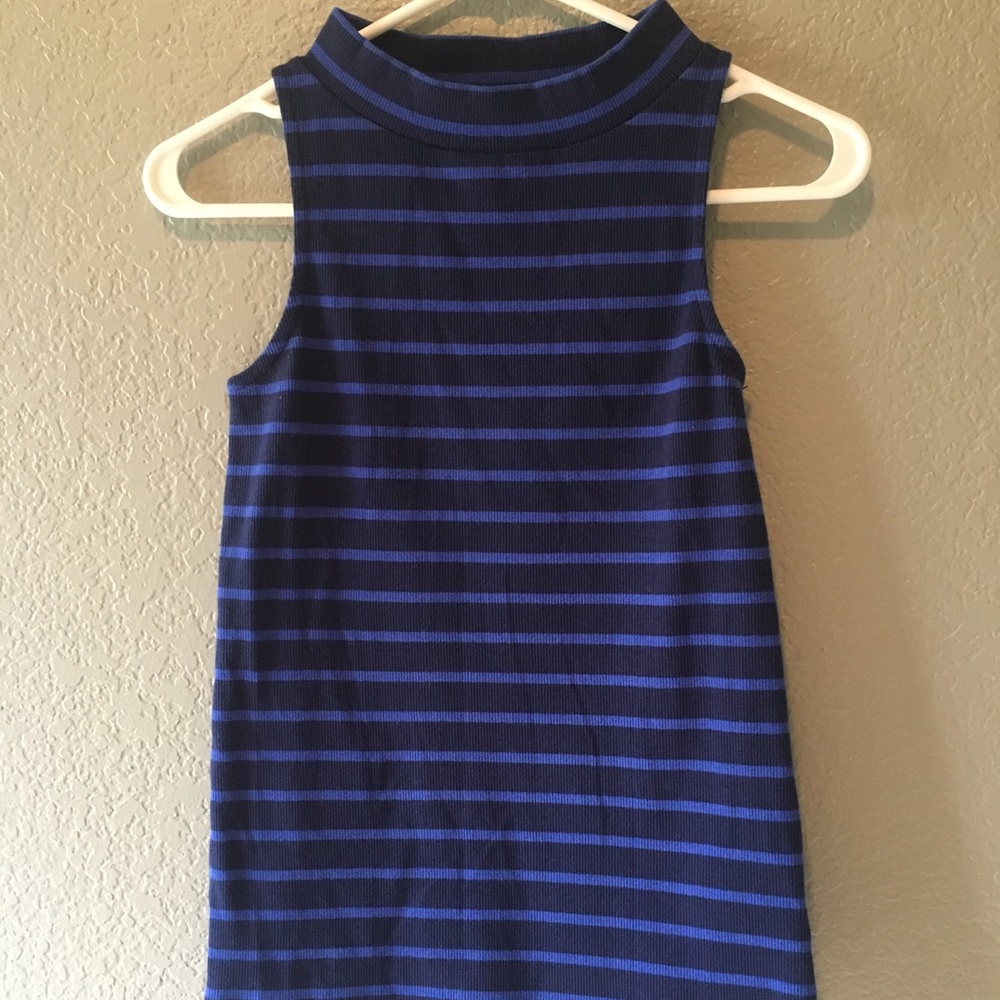 Turtle neck tank top
